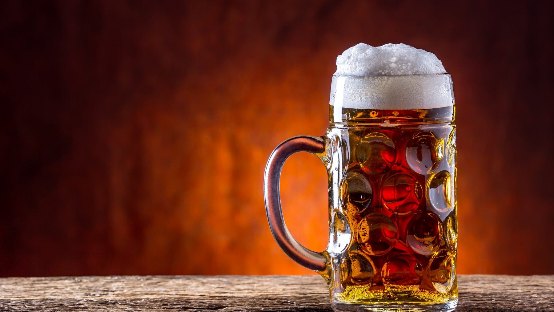 Glass of beer examined for its health effects