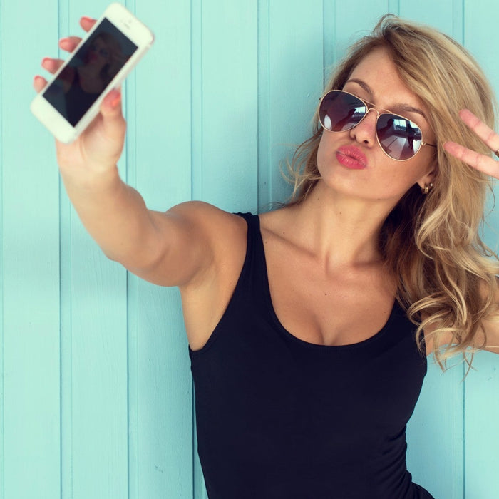 Illustration of Instagram's impact on mental health