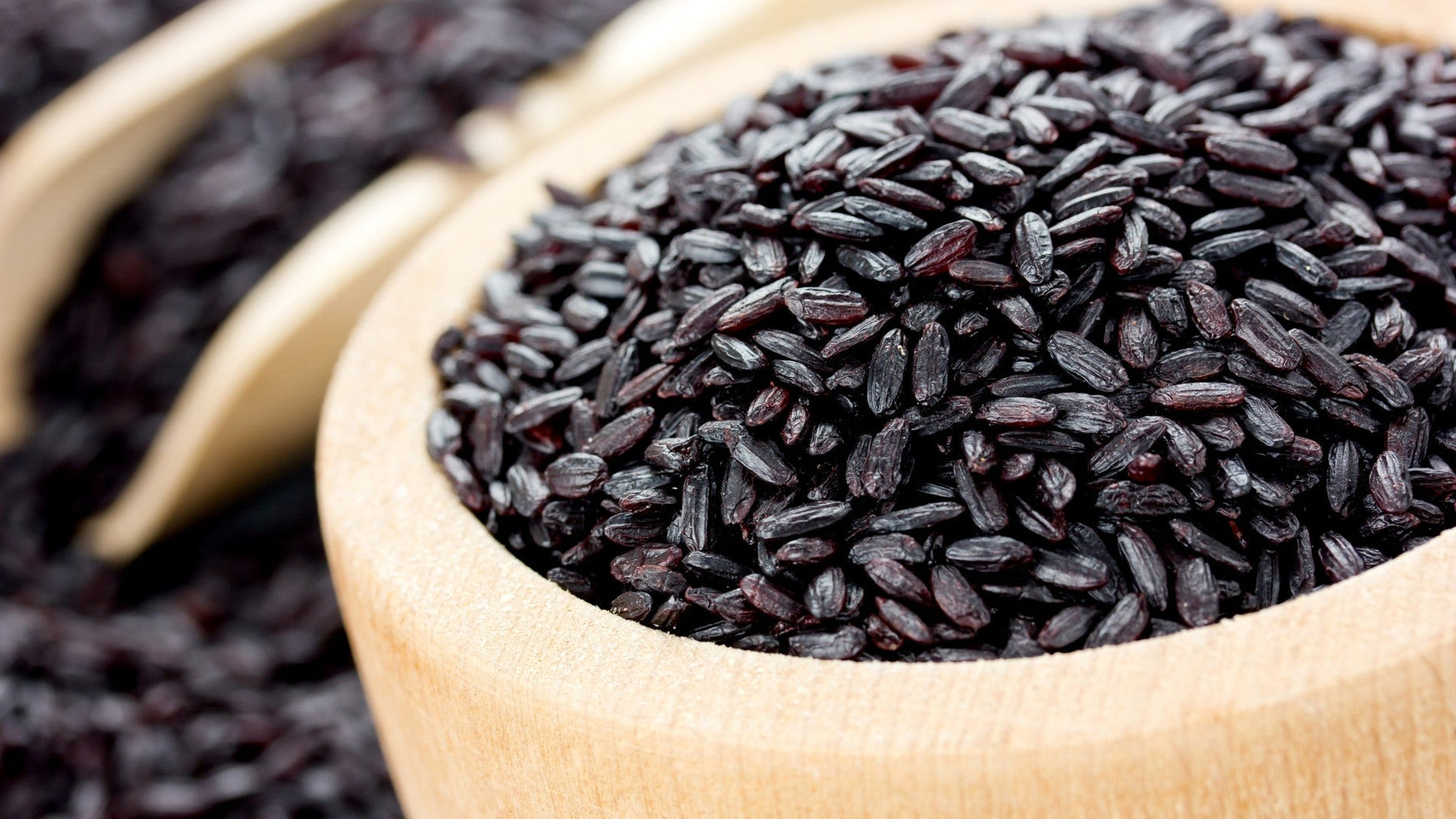 Bowl of black rice showing its nutritional benefits
