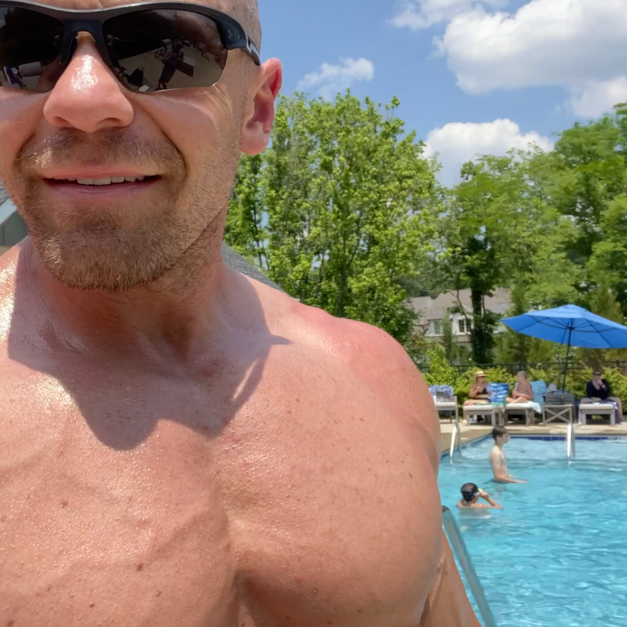 LEANER BY THE DAY - DAY 2 - WIDE BACK TRAINING - DADBOD AT THE POOL