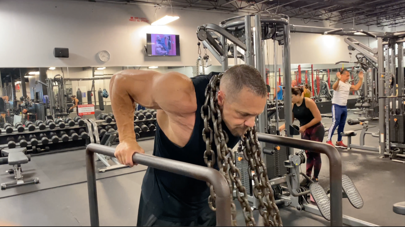 LEANER BY THE DAY - DAY 20 - CHEST TRAINING AT POWERHOUSE TAMPA - YOU PROBABLY EAT TOO MUCH!