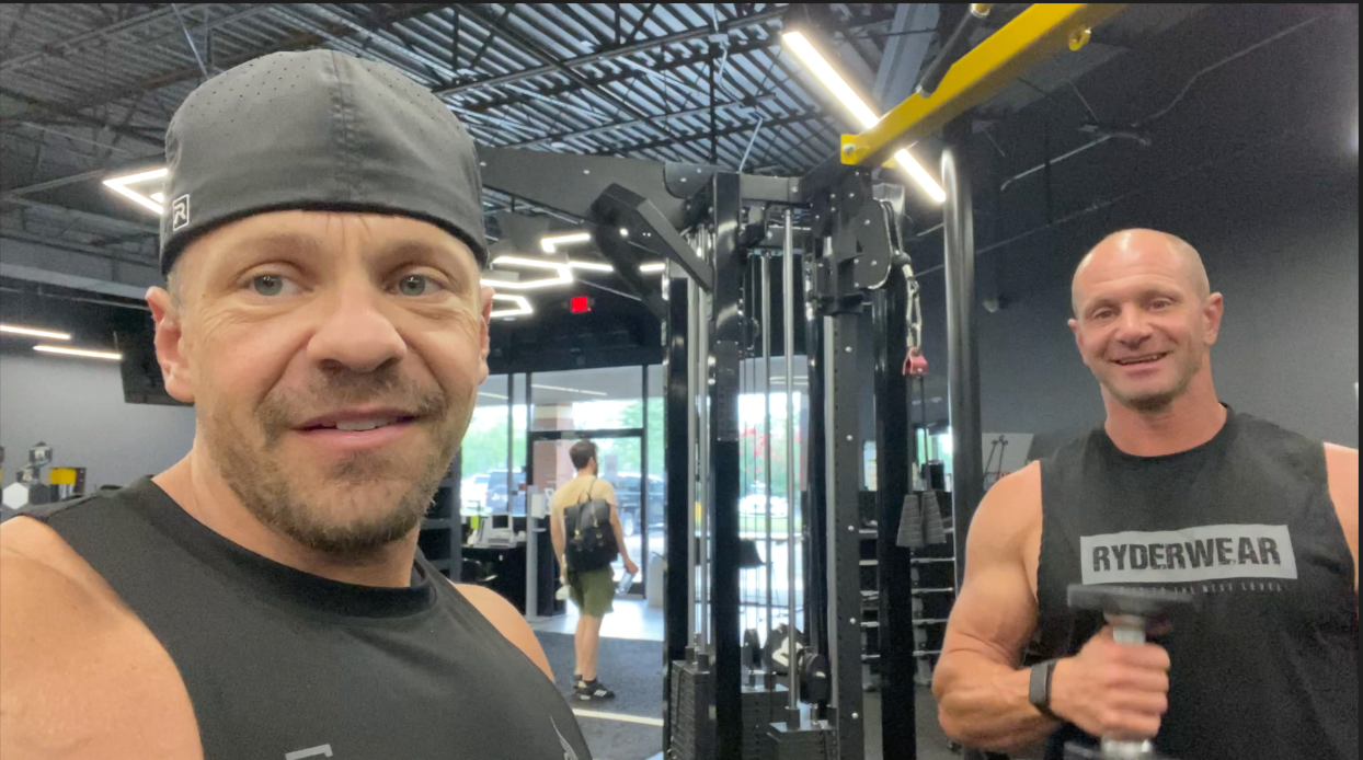 LEANER BY THE DAY - DAY 58 - CHEST DAY, ARM DAY AND AARON IS BACK!