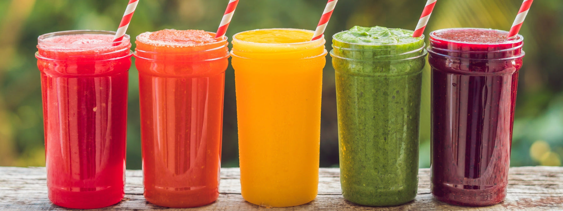 Fresh fruit juice representing the dangers of extreme juice diets