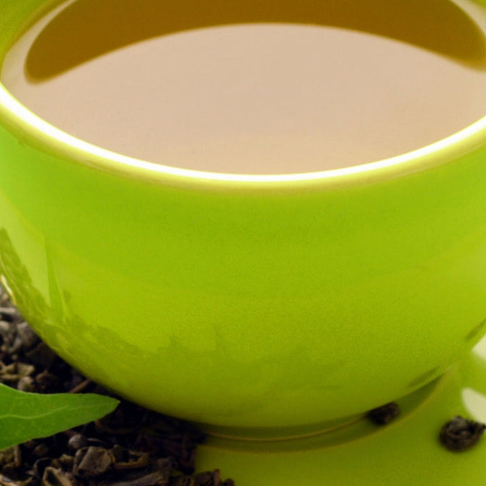 Cup of oolong tea and its history and uses
