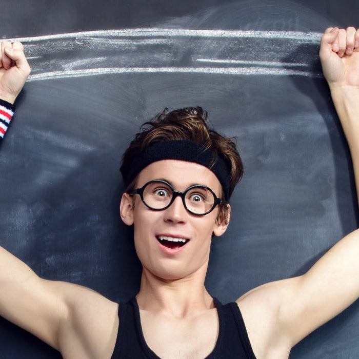 Gym scene illustrating common workout fails