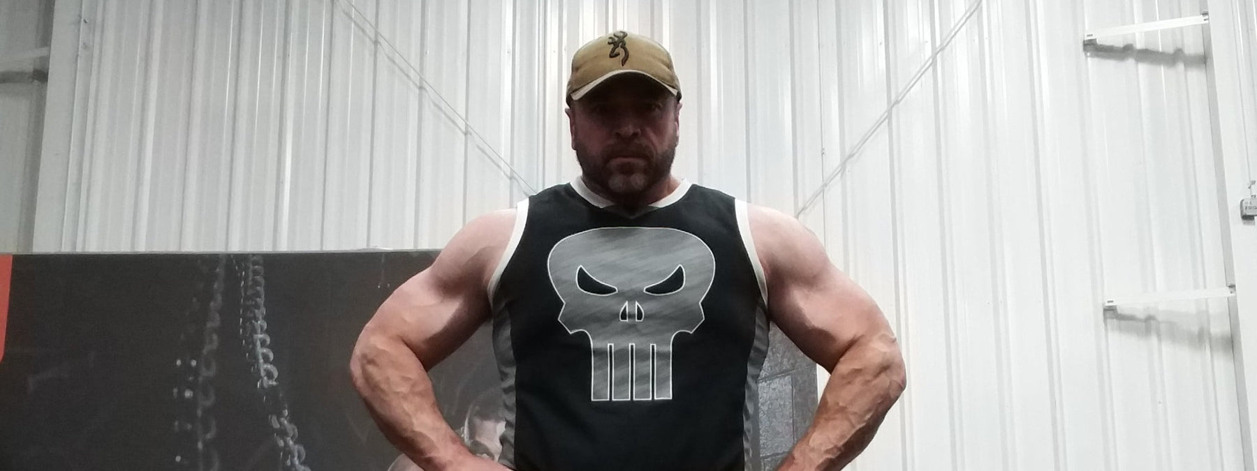 Powerlifter Steve Shaw before and after losing 104 pounds
