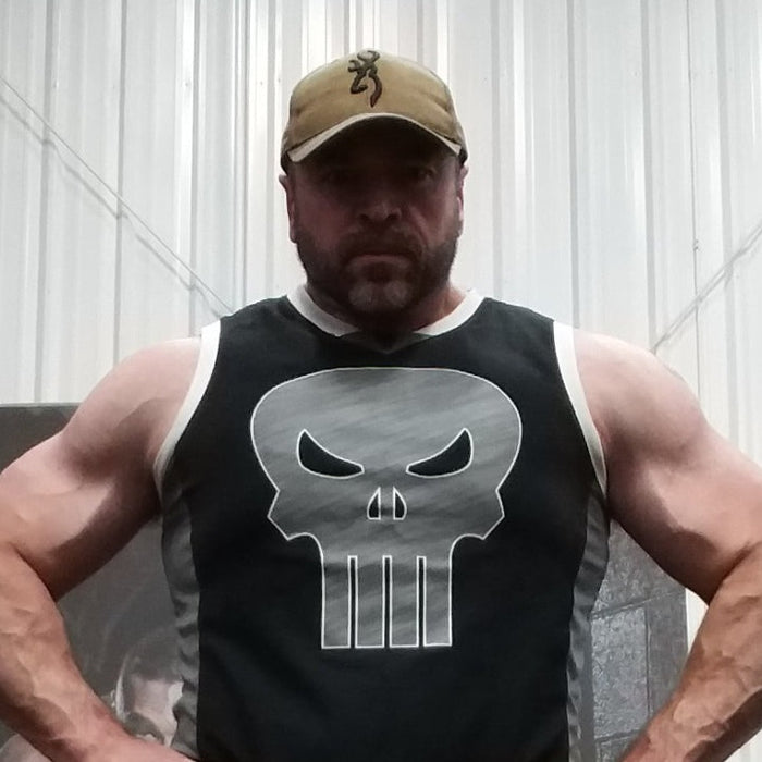 Powerlifter Steve Shaw before and after losing 104 pounds