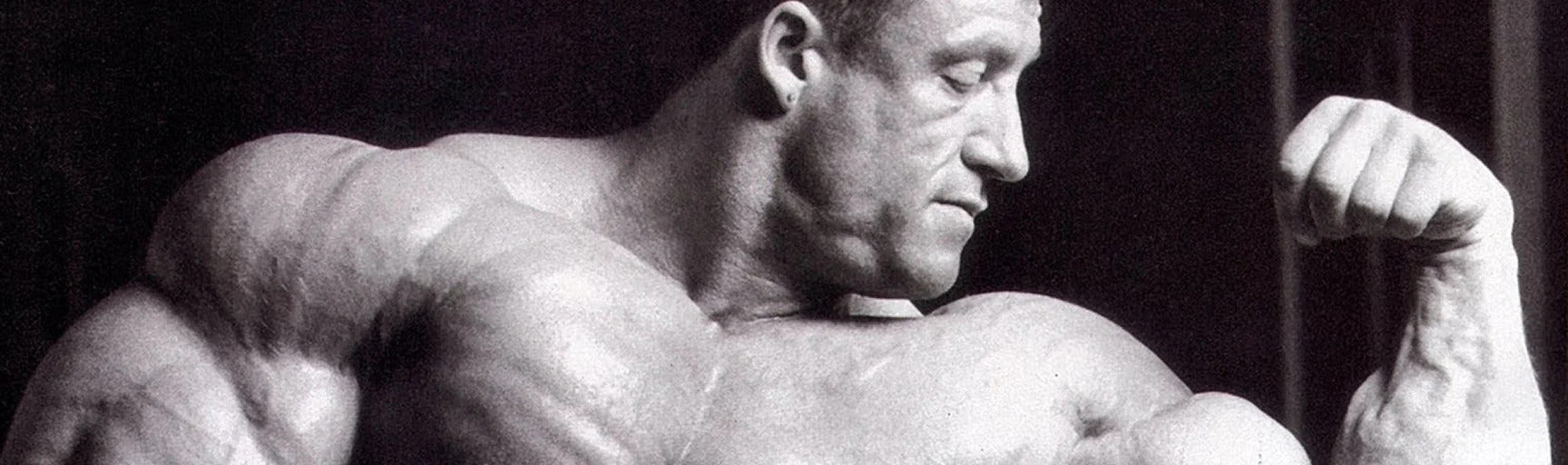 Dorian Yates Super League bodybuilding banner comparing 2022 Mr. Olympia physiques