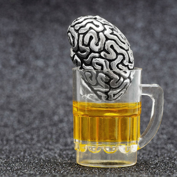 Tiger Fitness graphic on alcohol's effect on brain health