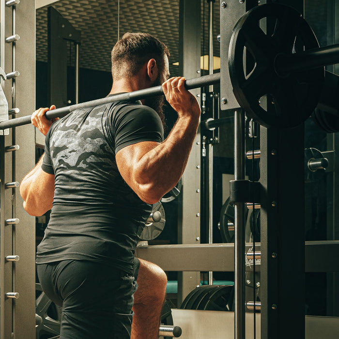 Tiger Fitness graphic debating whether the Smith machine is useful