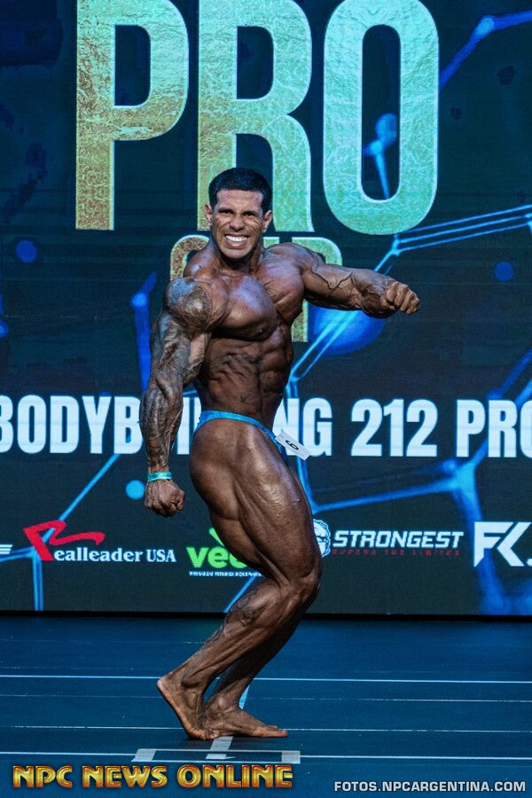 Andrey Pereira onstage at Sur Pro Cup Argentina Pro, 2026